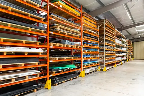 photo de tubes en plastiques et raccord divers